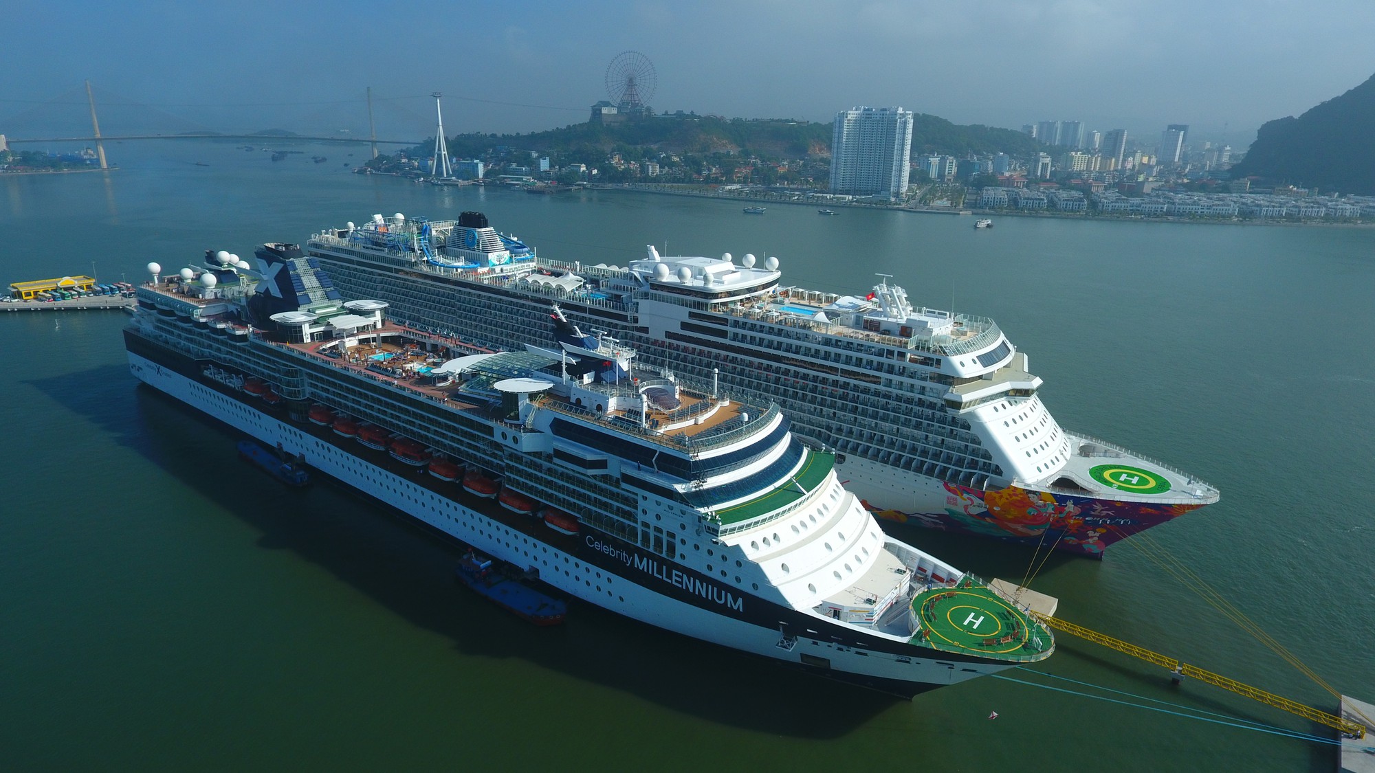 Ha Long Cruise Port 2
